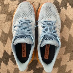 HOKA Clifton 8